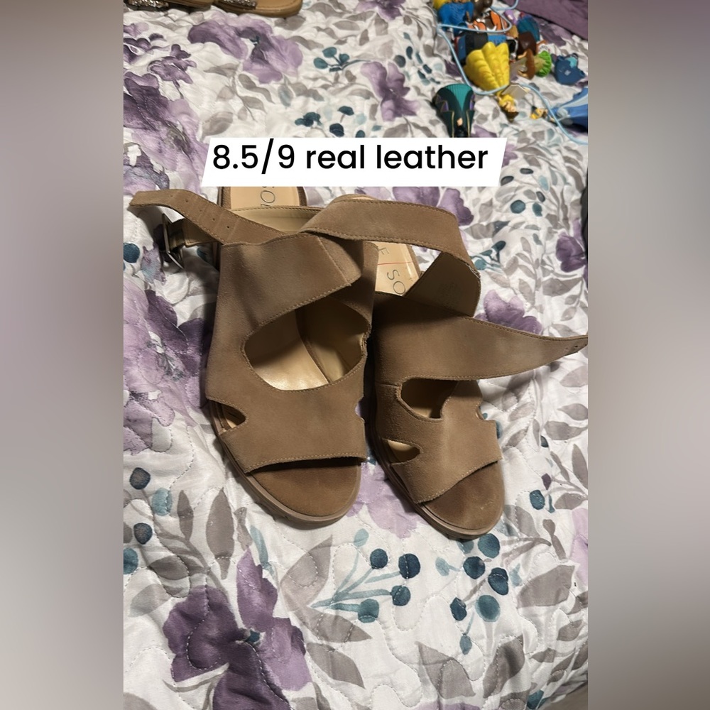 Women’s 8.5/9 real leather shoes